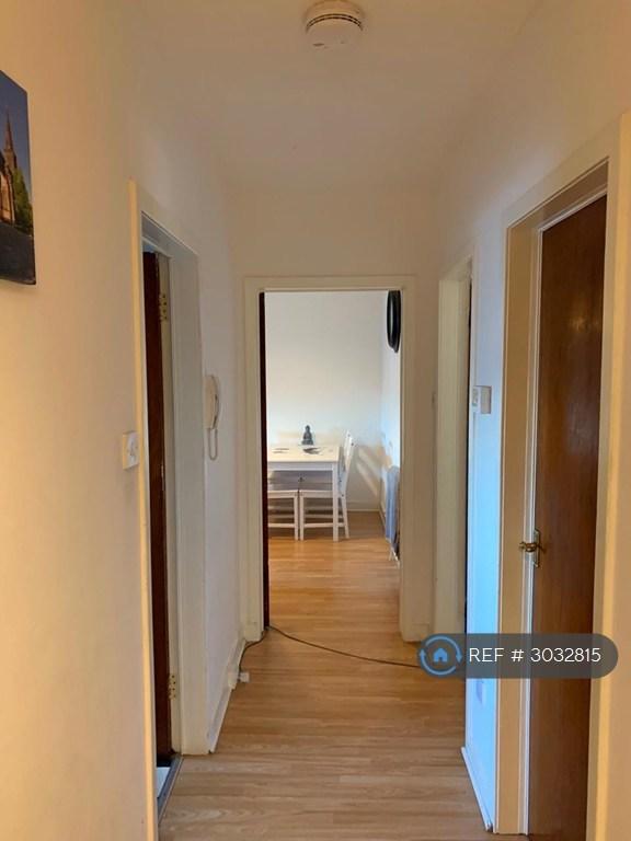 Apartment in Glasgow - View 2
