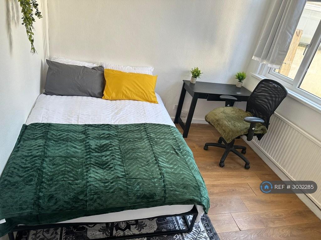 House in London - View 3