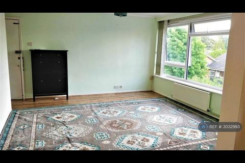 2 bedroom flat to rent, Fircroft Court, Woking, GU22