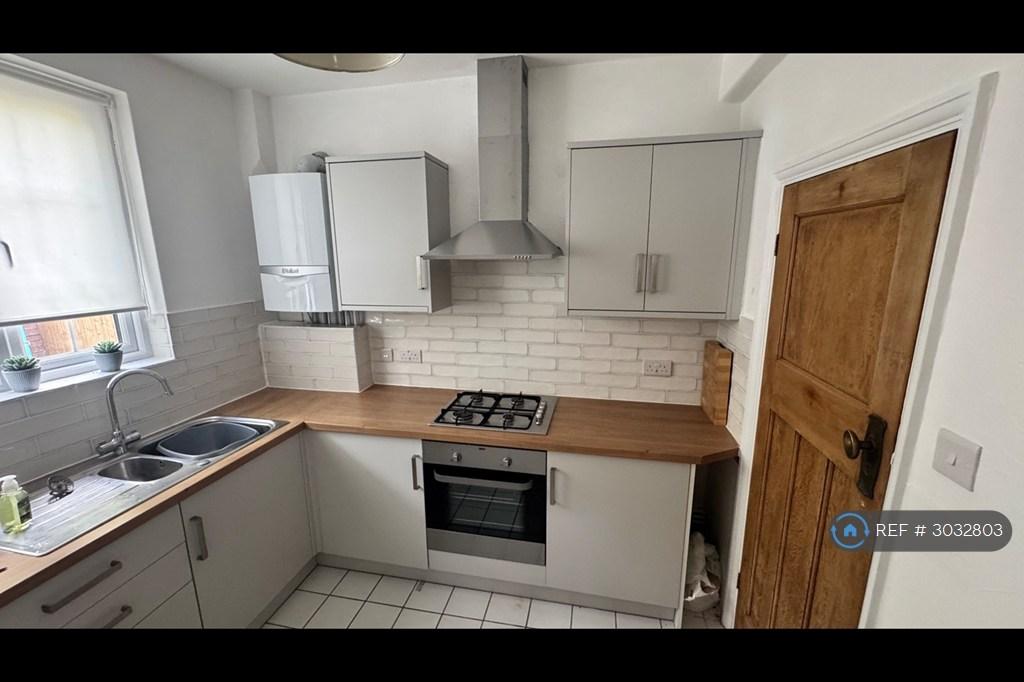 Apartment in Morden - More