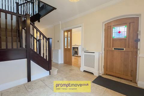 4 bedroom detached house to rent, Ashcroft Road Luton LU2 9AU