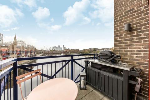4 bedroom flat for sale, Maynards Quay, London E1W