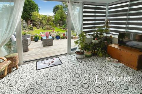2 bedroom bungalow for sale, Worcester Road, Droitwich, Worcestershire