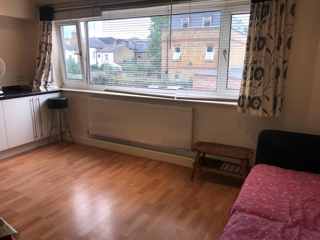 Apartment in NEW MALDEN - View 3