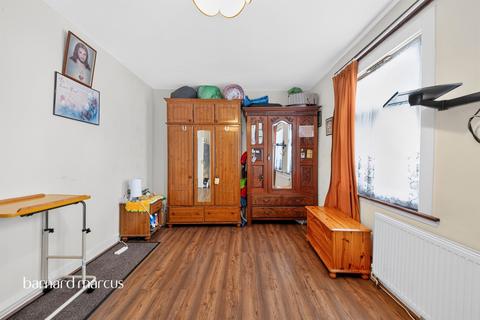 undefined, Seymour Avenue, London