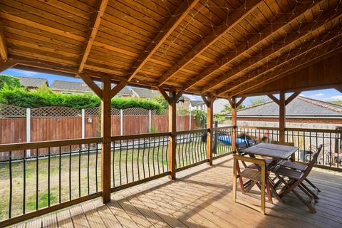 4 bedroom detached house for sale, Home Pastures, Bishop's Stortford CM22