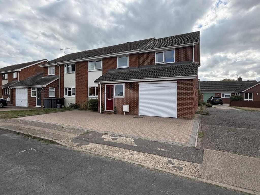 Finding Simple Integrals Ataka Road, Felixstowe IP11 4 bed semi-detached house for sale - £375,000