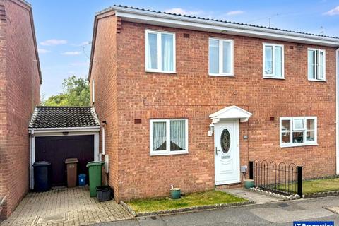 2 bedroom semi-detached house to rent, Luton LU2