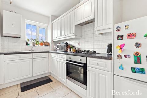1 bedroom apartment for sale, Wellington House, Gidea Park, RM2