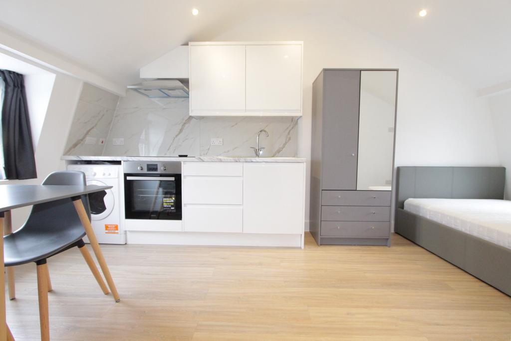 Apartment in London - View 3