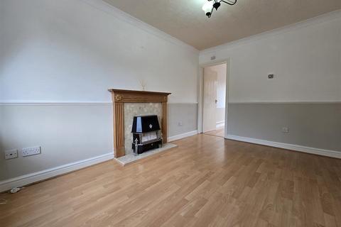 2 bedroom terraced house to rent, Whinchat Grove, Kidderminster DY10
