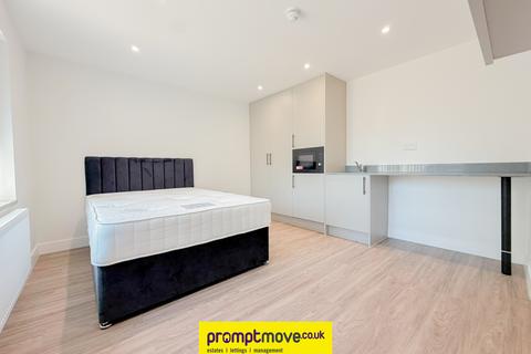 Studio to rent, Dunstable Road Dunstable Road LU4 8SE