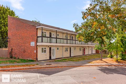 Daniel Thomas | Badburgham Court, Waltham Abbey, EN9 3EB