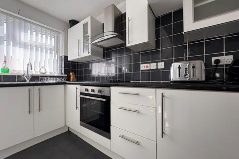 2 bedroom house to rent, Henrietta Street, Leigh, WN7