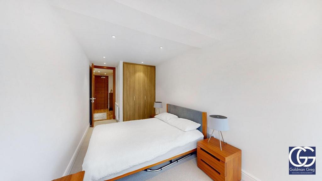 Apartment in London, Oakleigh Park, New Barnet - More