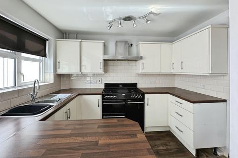 3 bedroom end of terrace house to rent, Byron Way, Exmouth EX8