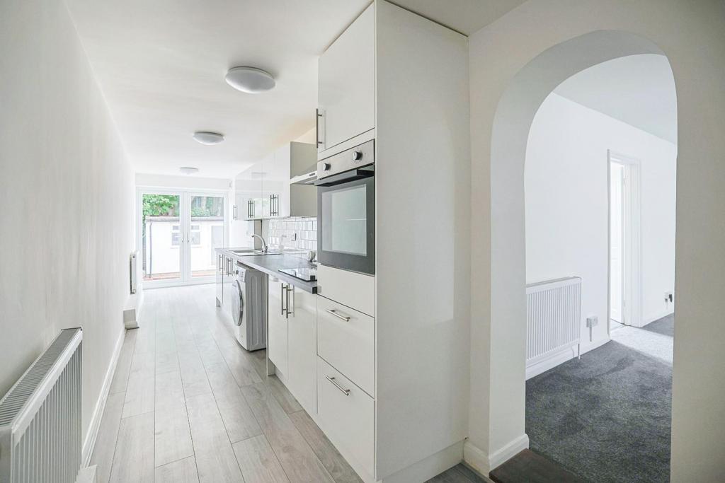 House in London - View 3