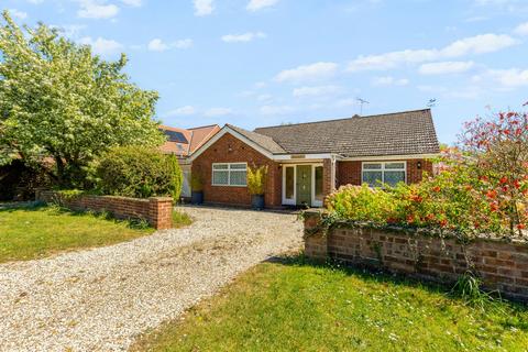 2 bedroom detached bungalow to rent, Gressenhall
