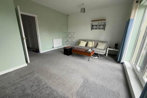 2 bedroom flat to rent, Blackthorn Road, Ilford IG1