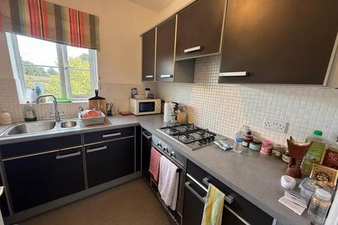 2 bedroom flat to rent, Blackthorn Road, Ilford IG1