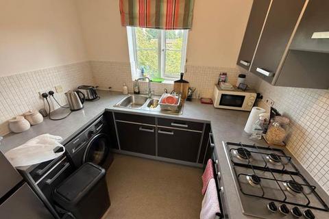 2 bedroom flat to rent, Blackthorn Road, Ilford IG1