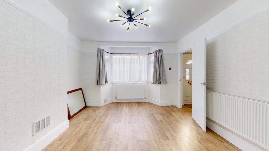 House in London - View 3