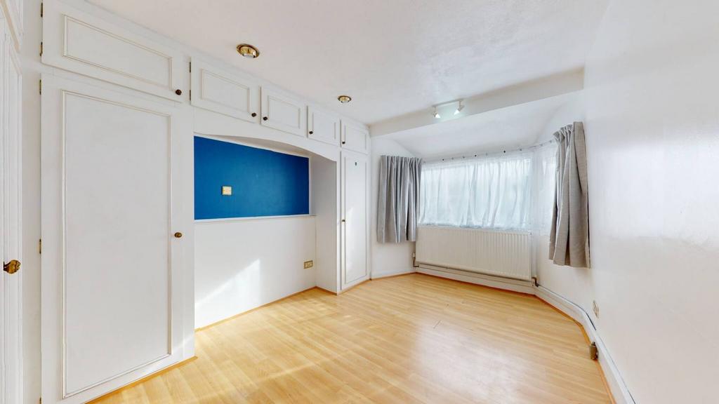House in London - View 5