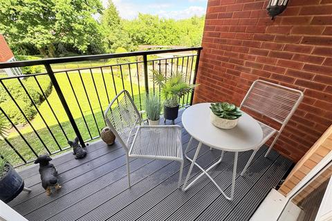 1 bedroom retirement property for sale, 8 Botley Road, Southampton SO31
