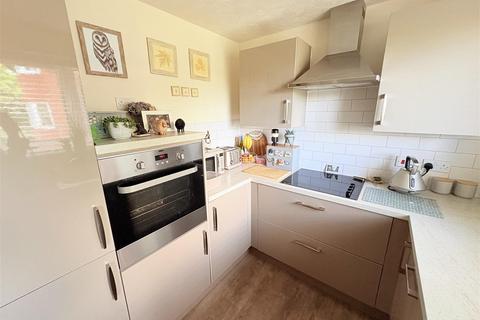 1 bedroom retirement property for sale, 8 Botley Road, Southampton SO31