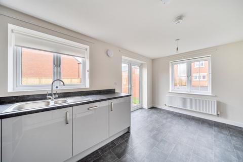 4 bedroom detached house to rent, Sylvester Crescent, S81