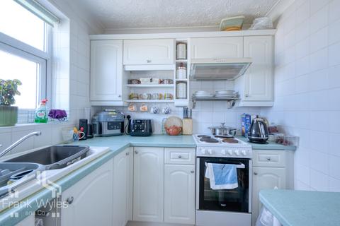 2 bedroom flat for sale, Sandhurst Grange, Sandhurst Avenue, Lytham St. Annes, Lancashire