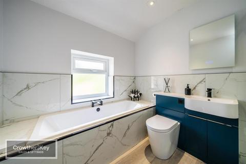 3 bedroom terraced house for sale, Brooklands, Buxton