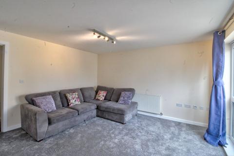 2 bedroom flat to rent, Spectre Court, Hatfield