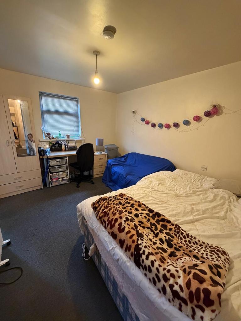 Apartment in Birmingham, Bournbrook - View 3