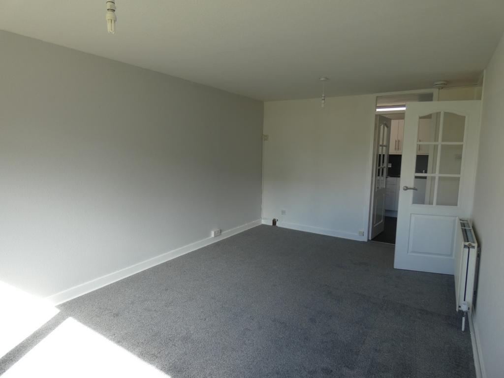 Apartment in Sighthill - View 3