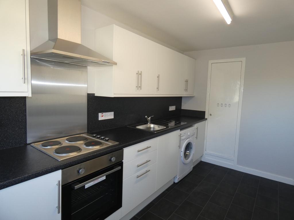 Apartment in Sighthill - View 4