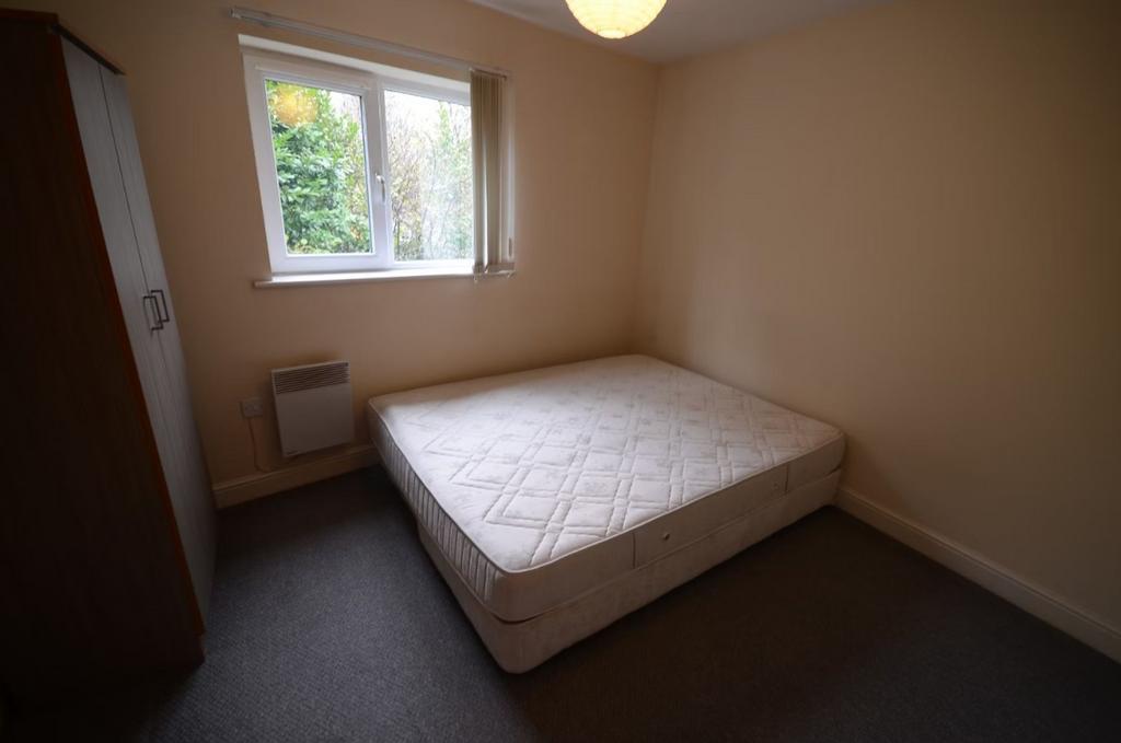 Apartment in Manchester - View 3