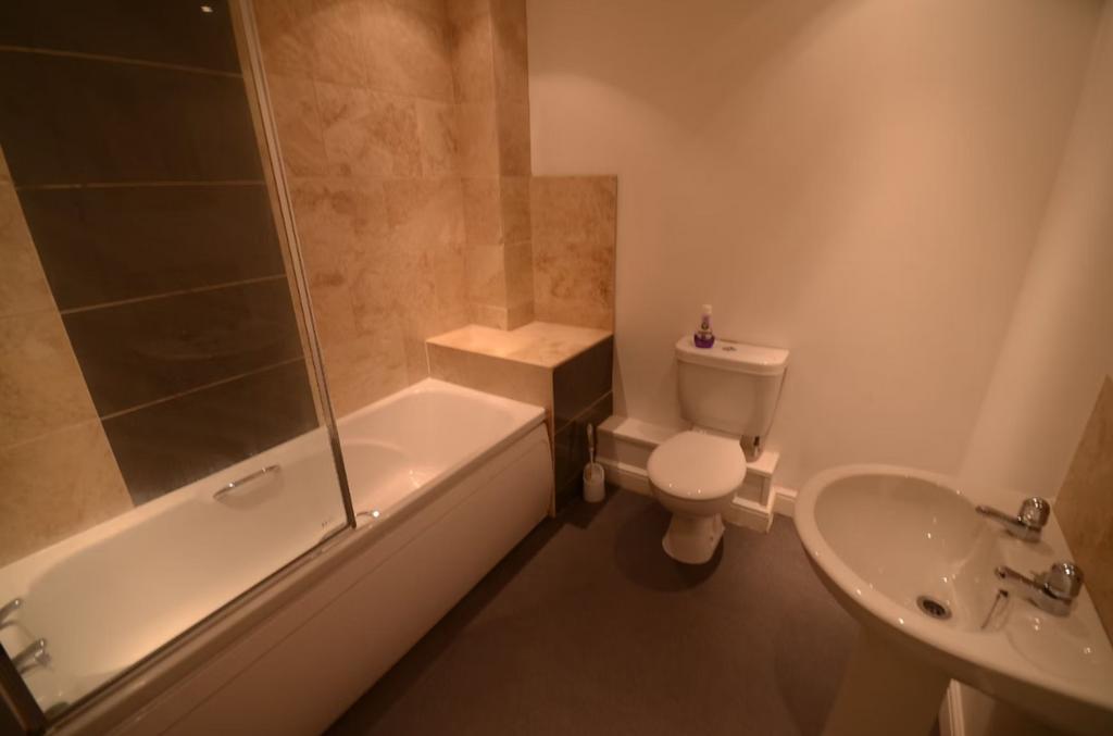 Apartment in Manchester - View 4