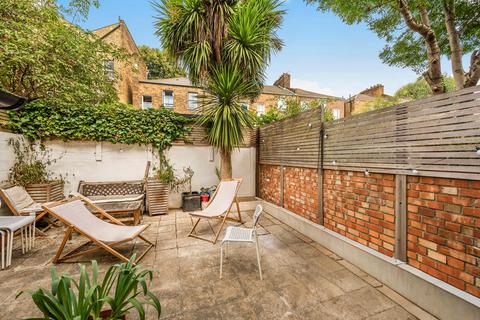 3 bedroom terraced house for sale, Queen Margarets Grove, Islington N1