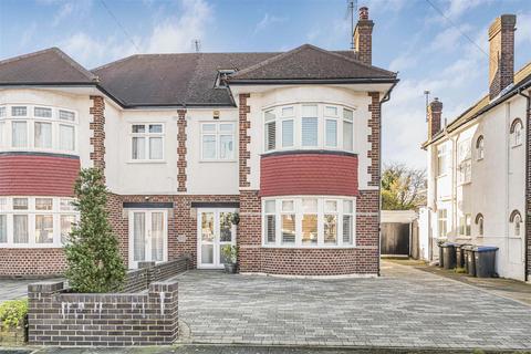 Westpole Avenue, Cockfosters, EN4