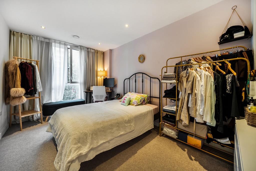 Apartment in London - View 5