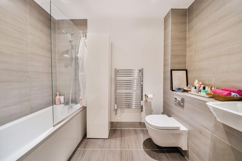 Apartment in London - More