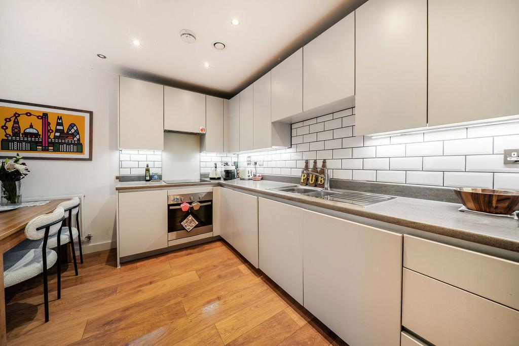 Apartment in London - View 2
