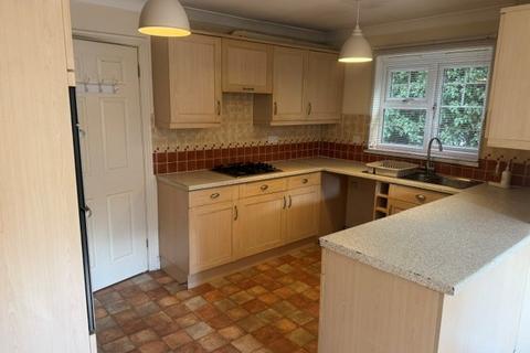 3 bedroom chalet to rent, Sutton Road, Leverington, WISBECH