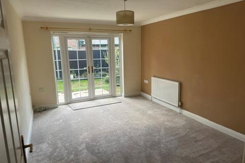3 bedroom chalet to rent, Sutton Road, Leverington, WISBECH