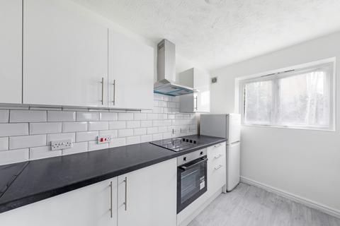 2 bedroom ground floor flat to rent, Hartley Court, Mitcham, CR4