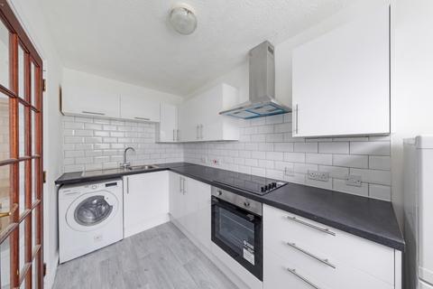 2 bedroom ground floor flat to rent, Hartley Court, Mitcham, CR4
