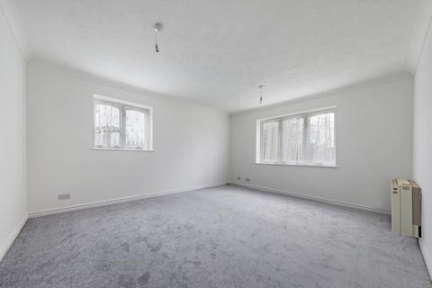 2 bedroom ground floor flat to rent, Hartley Court, Mitcham, CR4