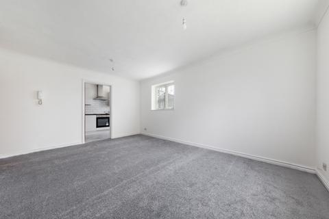 2 bedroom ground floor flat to rent, Hartley Court, Mitcham, CR4