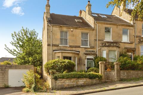 4 bedroom end of terrace house for sale, Eastbourne Avenue, Bath